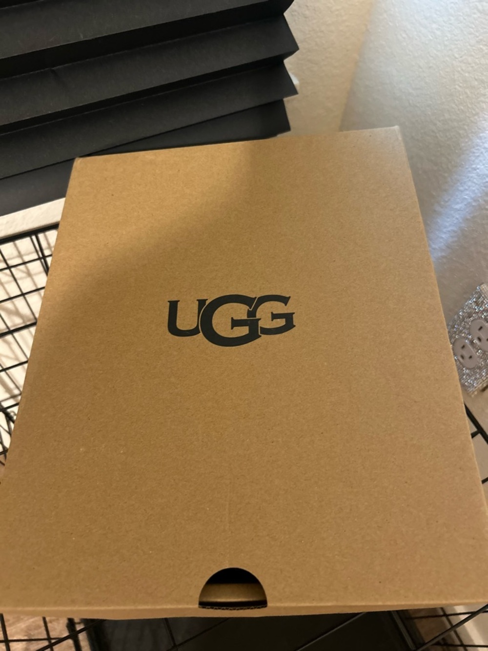 Ugg ultra mini size 7 - Picture 3 of 3